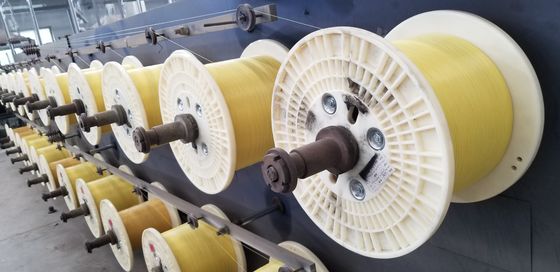 Membre en FRP à haute résistance à la corrosion avec un rayon de flexion minimum de 40Dmm et une résistance plus élevée et un poids léger pour les applications industrielles